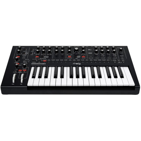 MOOG Messenger - a monophonic analog keyboard synthesizer