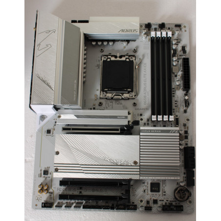 SALE OUT. Gigabyte USED, REFURBISHED, WITHOUT ACCESSORIES, ONLY BACK PANEL INCLUDED